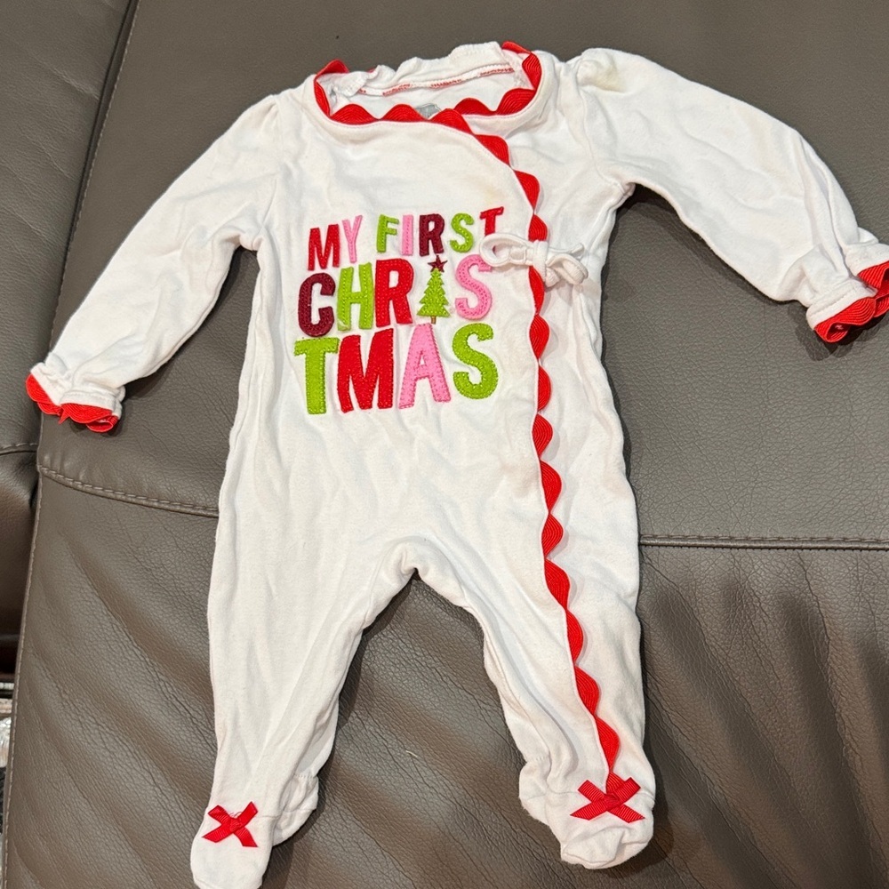 Mud Pie White and Red Christmas Footie